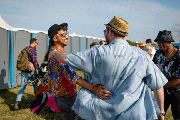 Best Luxury portable toilet rental  in Royalton, IL