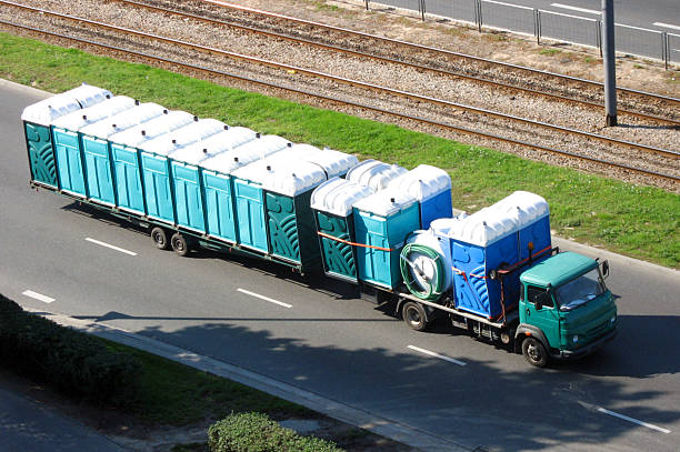 Best Porta potty delivery and setup  in Royalton, IL